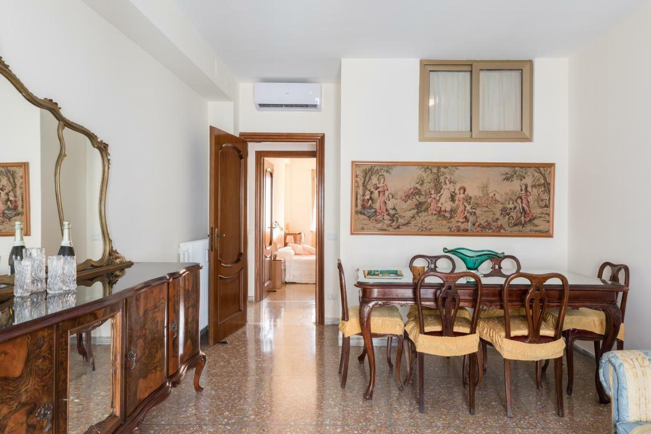 Hortis Apartment, 5 Persone, 2 Camere, Balcone, Metro C E Tram Per Il Centro Roma Exterior foto